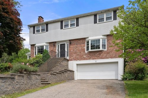 11 Foxhill Rd, Framingham, MA, 01701-3752 | Card Image