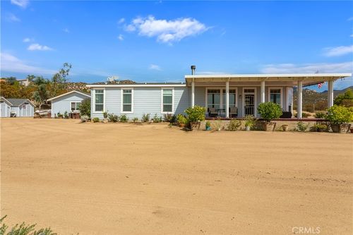40135 N Caliente Rd, Aguanga, CA, 92536-9557 | Card Image