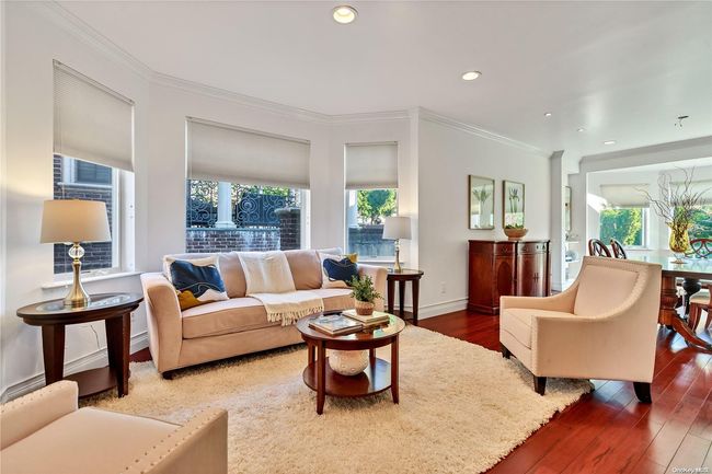 34 Boulevard, House other with 8 bedrooms, 4 bathrooms and null parking in Malba NY | Image 10