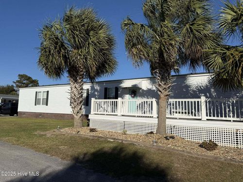 332 Snow Goose Ln, Newport, NC, 28570-8071 | Card Image