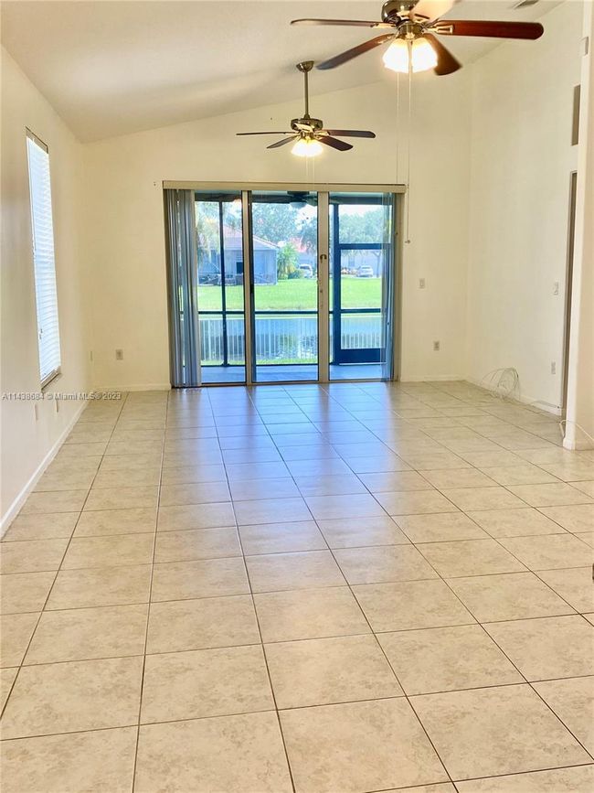 18915 Sw 29th St, House other with 4 bedrooms, 3 bathrooms and null parking in Miramar FL | Image 11
