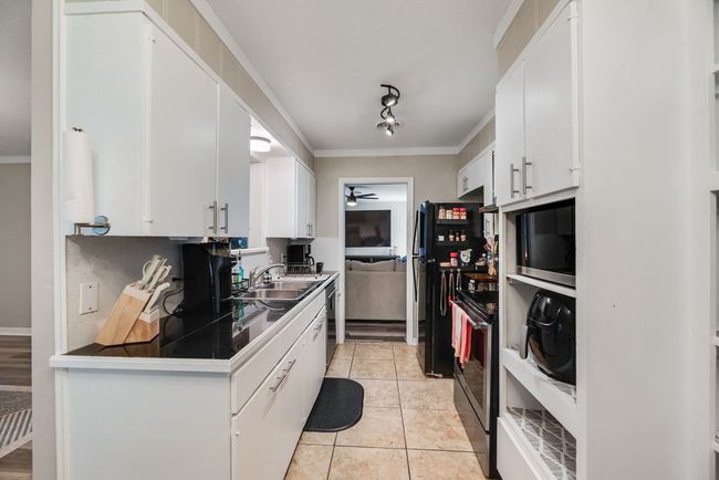 2003 Cypress St, House other with 3 bedrooms, 2 bathrooms and null parking in Gainesville TX | Image 17