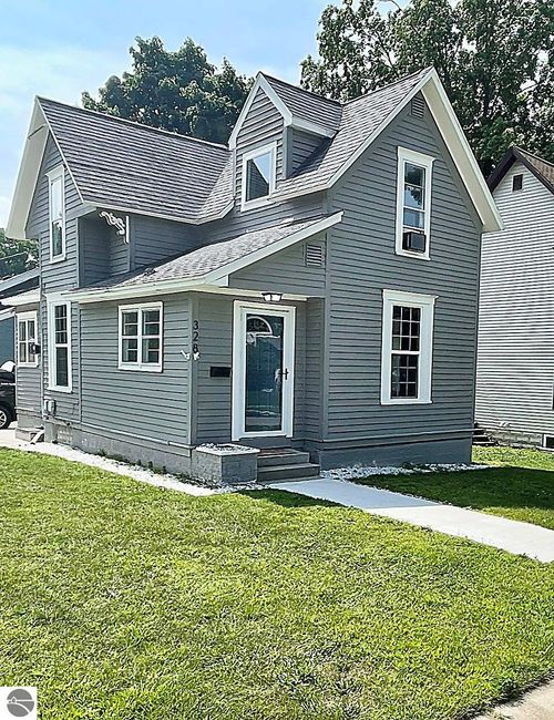 328 Howard St, Cadillac, MI, 49601-2213 | Card Image