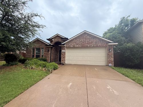 2004 Samantha Ln, Heartland, TX, 75126-8331 | Card Image