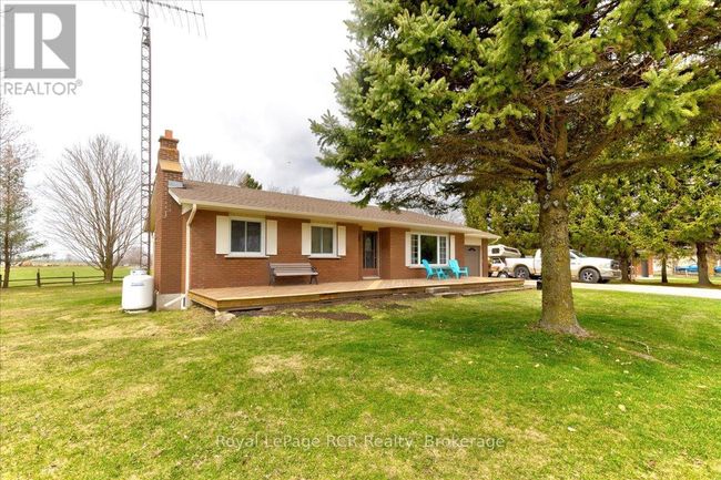 392158 Grey Rd 109, House other with 3 bedrooms, 1 bathrooms and 7 parking in Holstein ON | Image 5