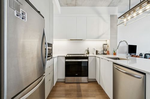 509-9250 Av Dubuisson, Montréal, QC, H1L0B7 | Card Image