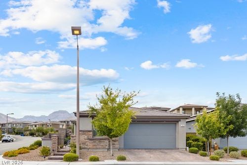 373 Coastal Redwood St, Las Vegas, NV, 89138-6260 | Card Image