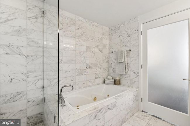APT-1005 - 2001 15 Th St N, Condo with 2 bedrooms, 2 bathrooms and null parking in ARLINGTON VA | Image 34