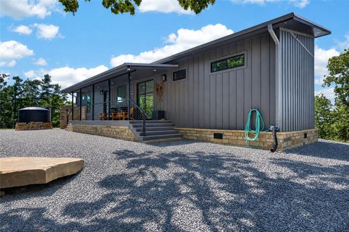 10 Moonshine Drive, Clayton, OK, 74536 | Card Image