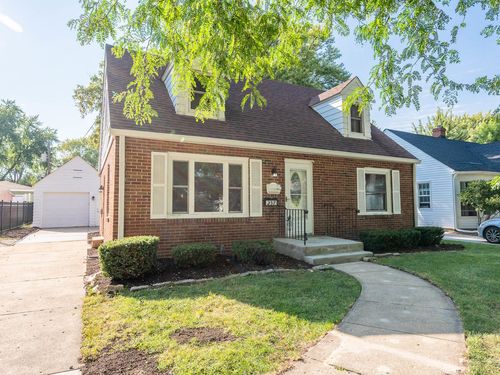 237 Ingleside Ave, Aurora, IL, 60506-4809 | Card Image