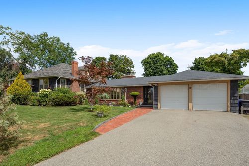92 Narragansett Rd, Quincy, MA, 02169-2456 | Card Image