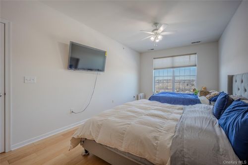 2216 Bennington Dr, Fishkill, NY, 12524-4993 | Card Image