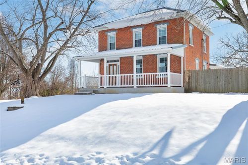 812 E Warren St, Bunker Hill, IL, 62014-1075 | Card Image