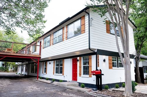 2841 San Gabriel St, Austin, TX, 78705-3530 | Card Image