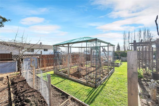 795 Upland Dr, House other with 3 bedrooms, 2 bathrooms and 2 parking in Campbell River BC | Image 34