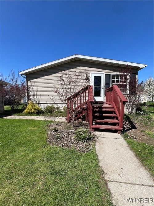 54 Rainbow Park, Ransomville, NY, 14131 | Card Image