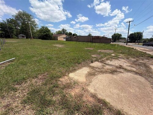 2701 Lee Street, Alexandria, LA, 71301 | Card Image