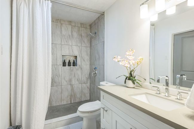 Full Bath! | Image 9