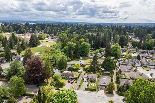21764 124 Ave, House other with 3 bedrooms, 4 bathrooms and 8 parking in Maple Ridge BC | Image 37