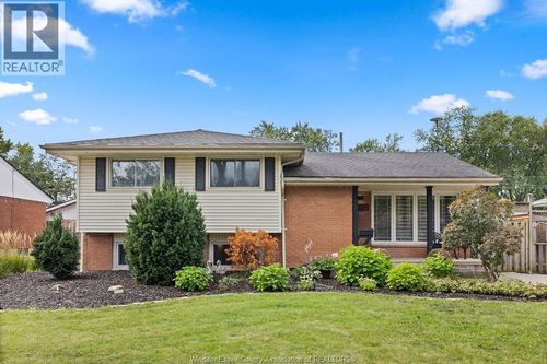 1023 Marjorie Dr, Windsor, ON, N8S4A2 | Card Image