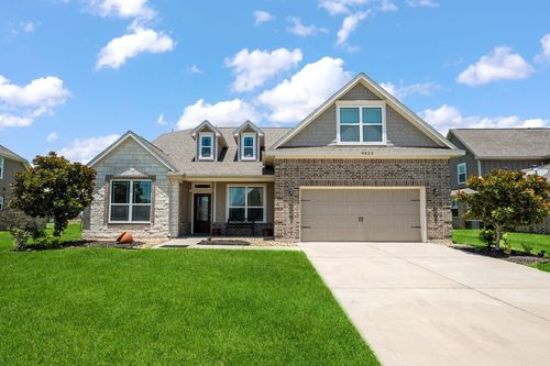 9823 Oaklawn Dr, Mont Belvieu, TX, 77523-5038 | Card Image