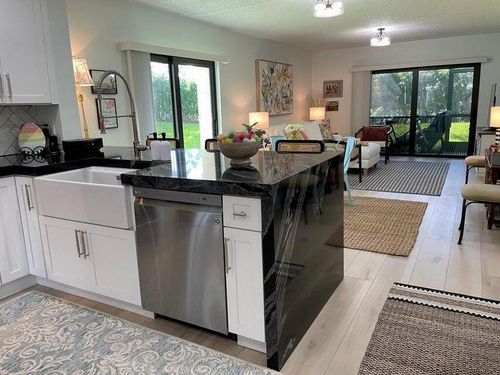 apt-107-350 Club Cir, Boca Raton, FL, 33487-3742 | Card Image