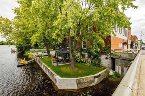 2-5 Bridge St, Almonte, ON, K0A1A0 | Card Image