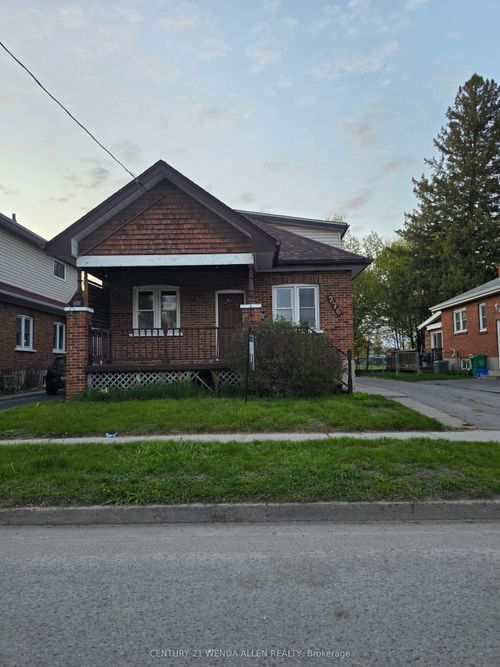 276 Mcgill St, Peterborough, ON, K9J1W5 | Card Image
