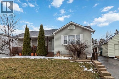 29 Chatham Ave, Oromocto, NB, E2V4N7 | Card Image