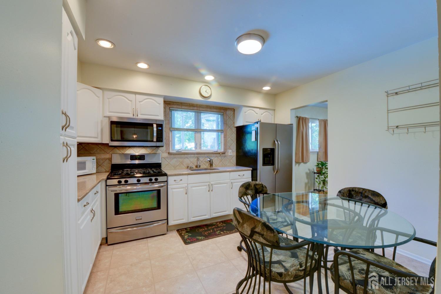 Susan Pl, Edison, NJ 08817