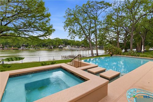 2065 Terminal Loop Rd, McQueeney, TX, 78123-3363 | Card Image