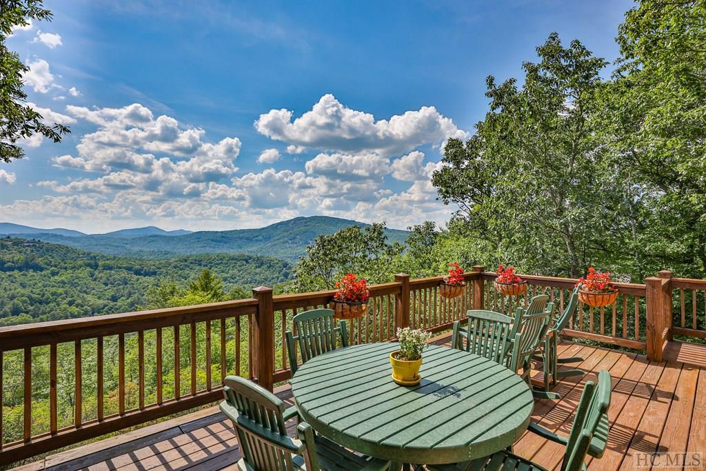 Ridge Rd, Cashiers, NC 28717