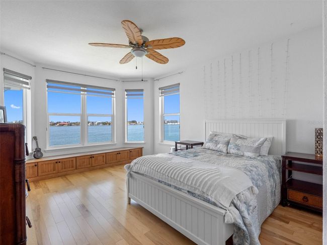 11000 8 Th St E, House other with 4 bedrooms, 5 bathrooms and null parking in Treasure Island FL | Image 44