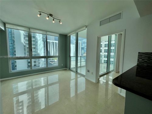apt-3011-300 S Biscayne Blvd, Miami, FL, 33131-5355 | Card Image