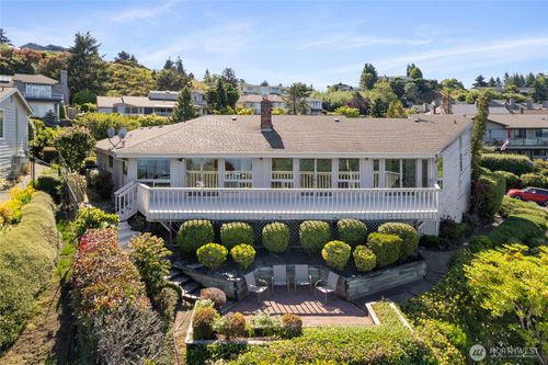 70 Hewitt Dr, Steilacoom, WA, 98388-1512 | Card Image