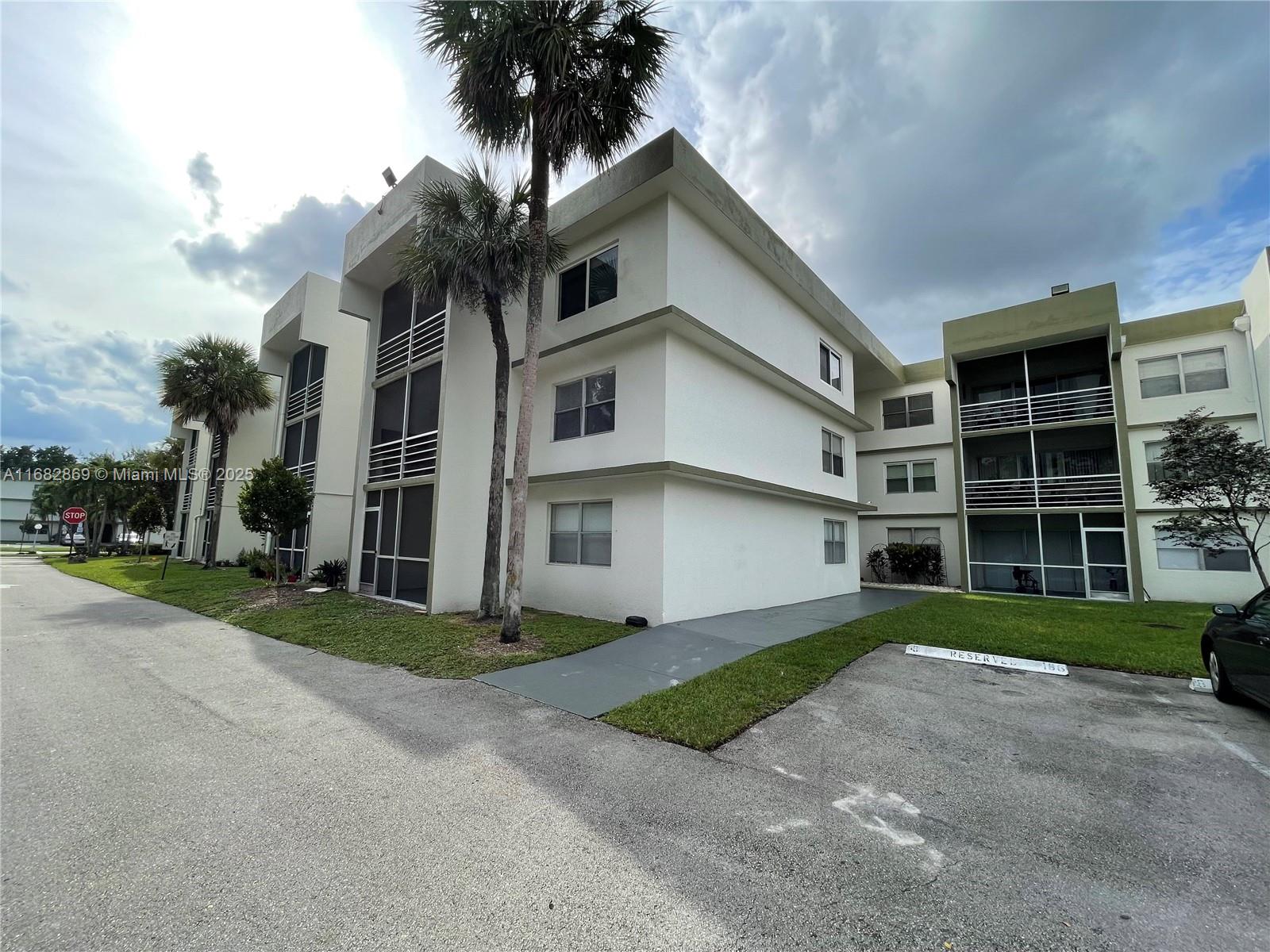 Residential in Sunrise
