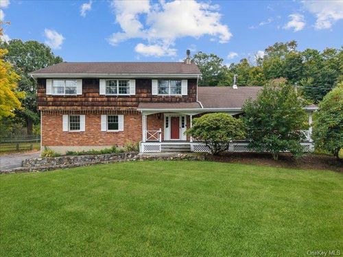 122 Cherry Hill Rd, Carmel, NY, 10512-3834 | Card Image