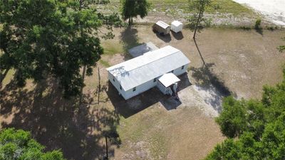 9556 Sw Us Highway 27, House other with 3 bedrooms, 2 bathrooms and null parking in Fort White FL | Image 2