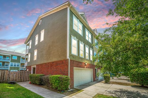 9042 Parlor Dr, Ladson, SC, 29456-5517 | Card Image