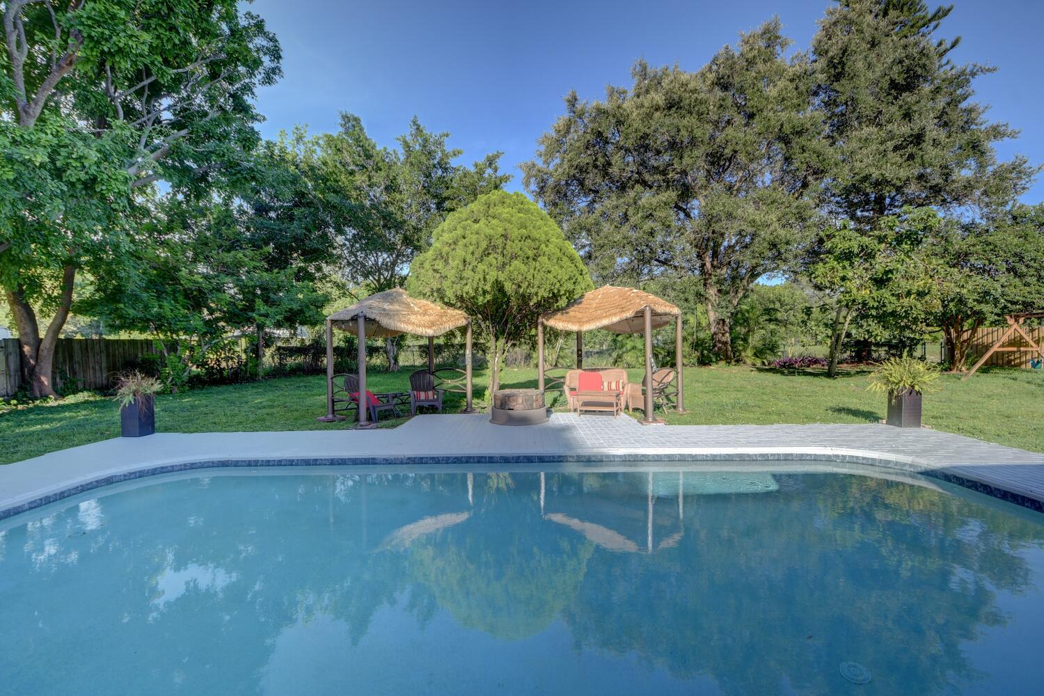 166 Old Country Road S, For Rent in Wellington Zoocasa