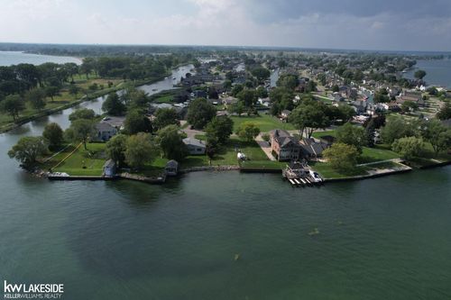 37384 Lakeshore Dr, Harrison Township, MI, 48045-2842 | Card Image