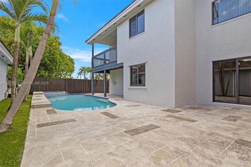 17532 Nw 61st Ct N, Hialeah, FL, 33015-4546 | Card Image