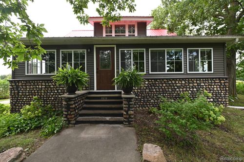 11219 Dodge Rd, Otisville, MI, 48463-9739 | Card Image