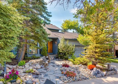 224 Edgedale Dr Nw, Calgary, AB, T3A2R7 | Card Image