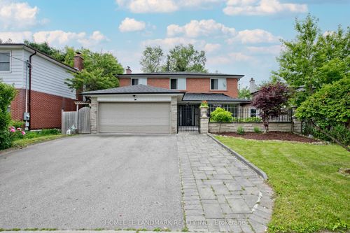 157 Pleasant View Dr, North York, ON, M2J3R3 | Card Image