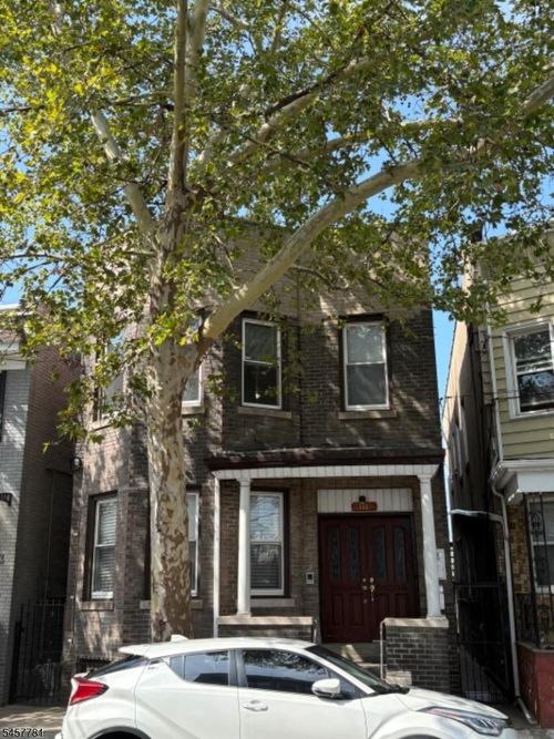 111 Niagara St, Newark, NJ, 07105-3311 | Card Image