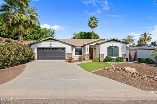5233 N 15th St, Phoenix, AZ, 85014-3001 | Card Image