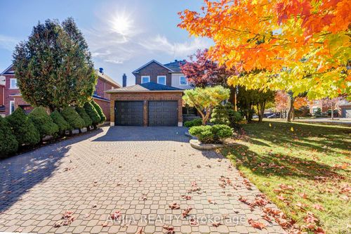 17 Charrington Cres, Unionville, ON, L3R0R3 | Card Image