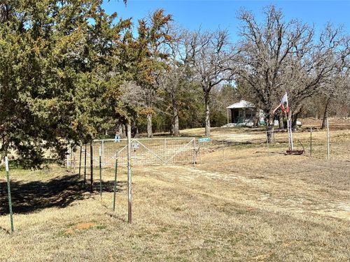 454 Bear Ridge Rd, Bowie, TX, 76230-8917 | Card Image