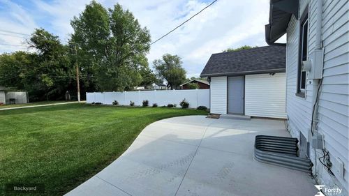 1212 H St, Geneva, NE, 68361-2121 | Card Image